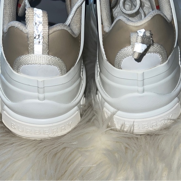 Burberry White & Beige Check Runner Sneakers - Picture 3 of 5